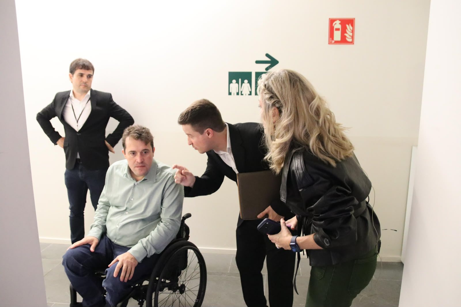 Thaís Armengol con David Bonvehí, director general de Economía Social y Solidaria y del Cooperativismo de la Generalitat de Catalunya, que inauguró el COSPRICAT 2026 con la inclusión laboral de personas con discapacidad en la seguridad privada